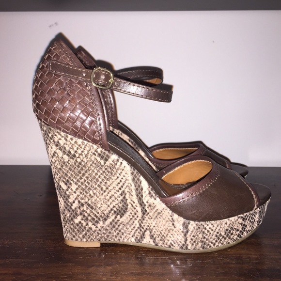 Banana Republic Wedges - Picture 5 of 13